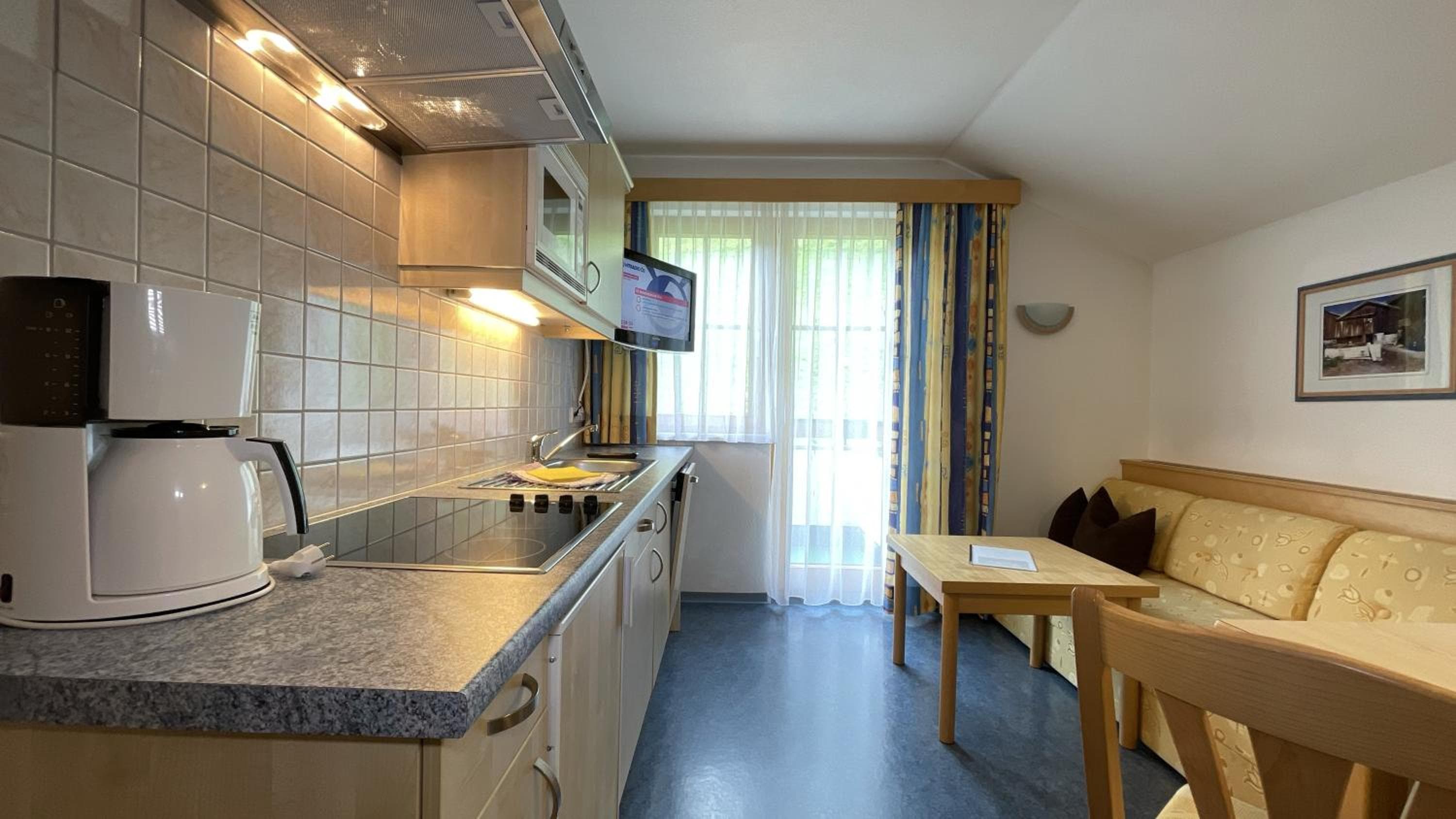 Apartment A mit 2 Schlafzimmern und Balkon