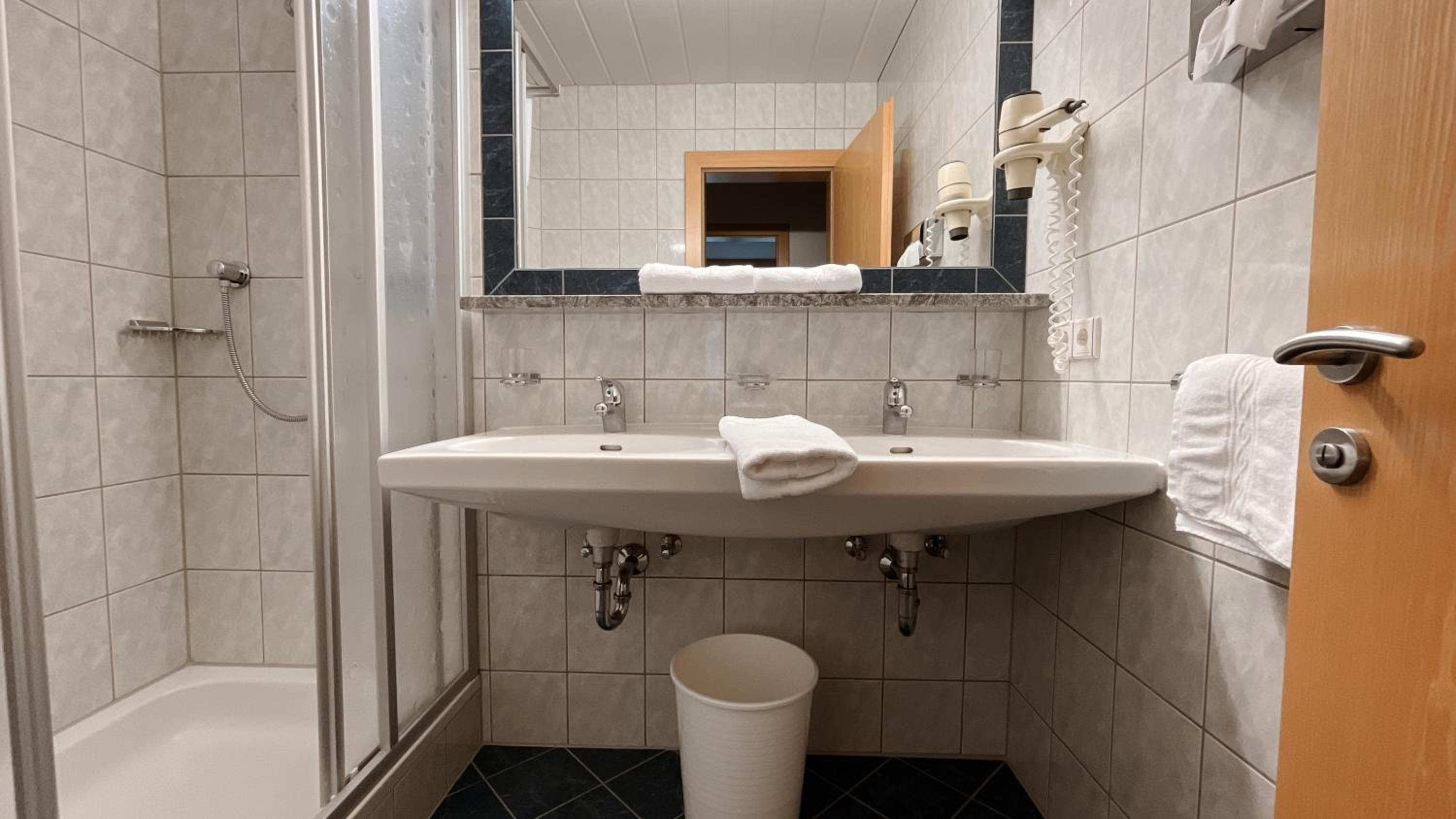 Apartment C mit 2 Schlafzimmern und Balkon 