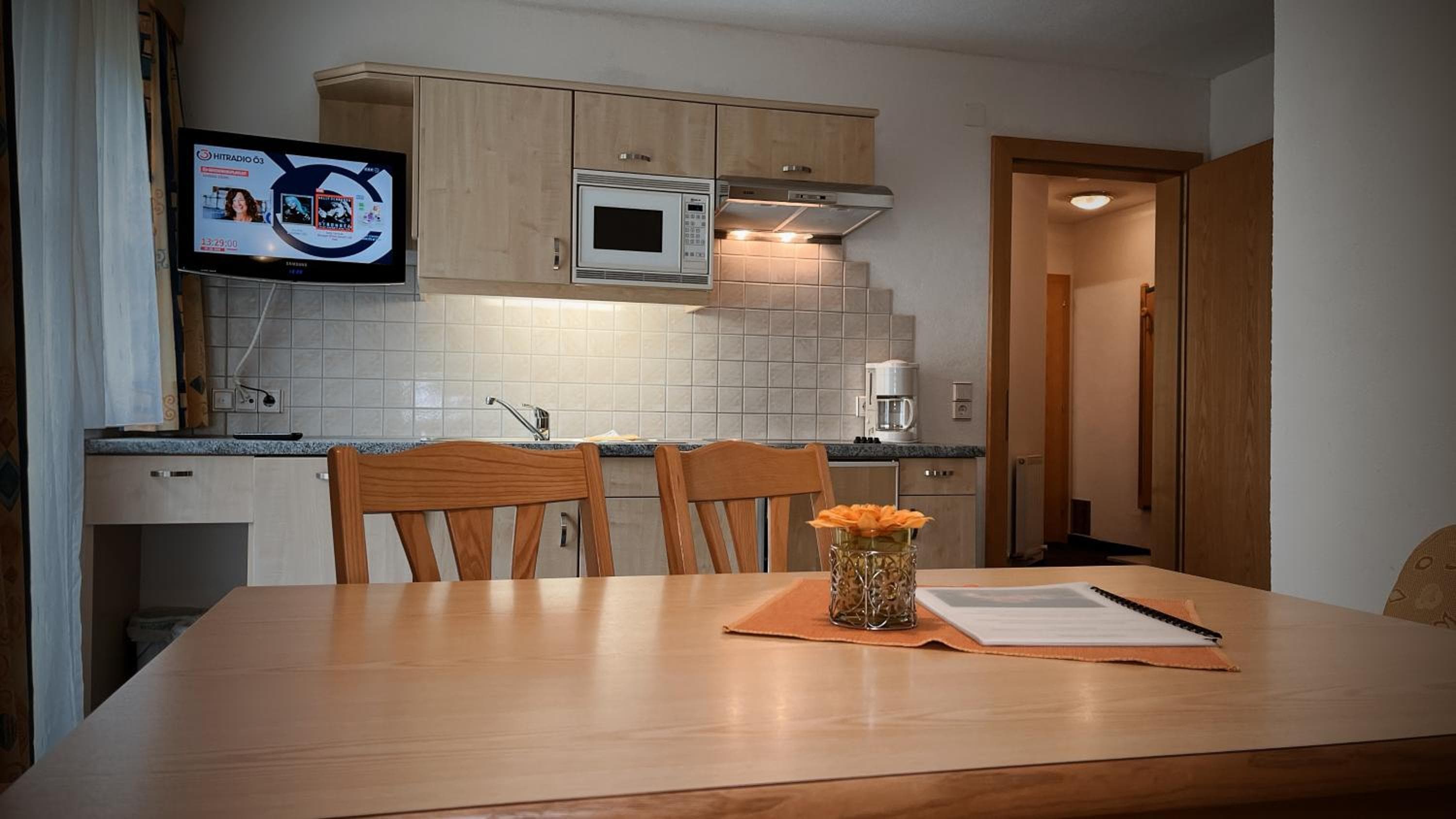 Apartment mit Balkon - undefined