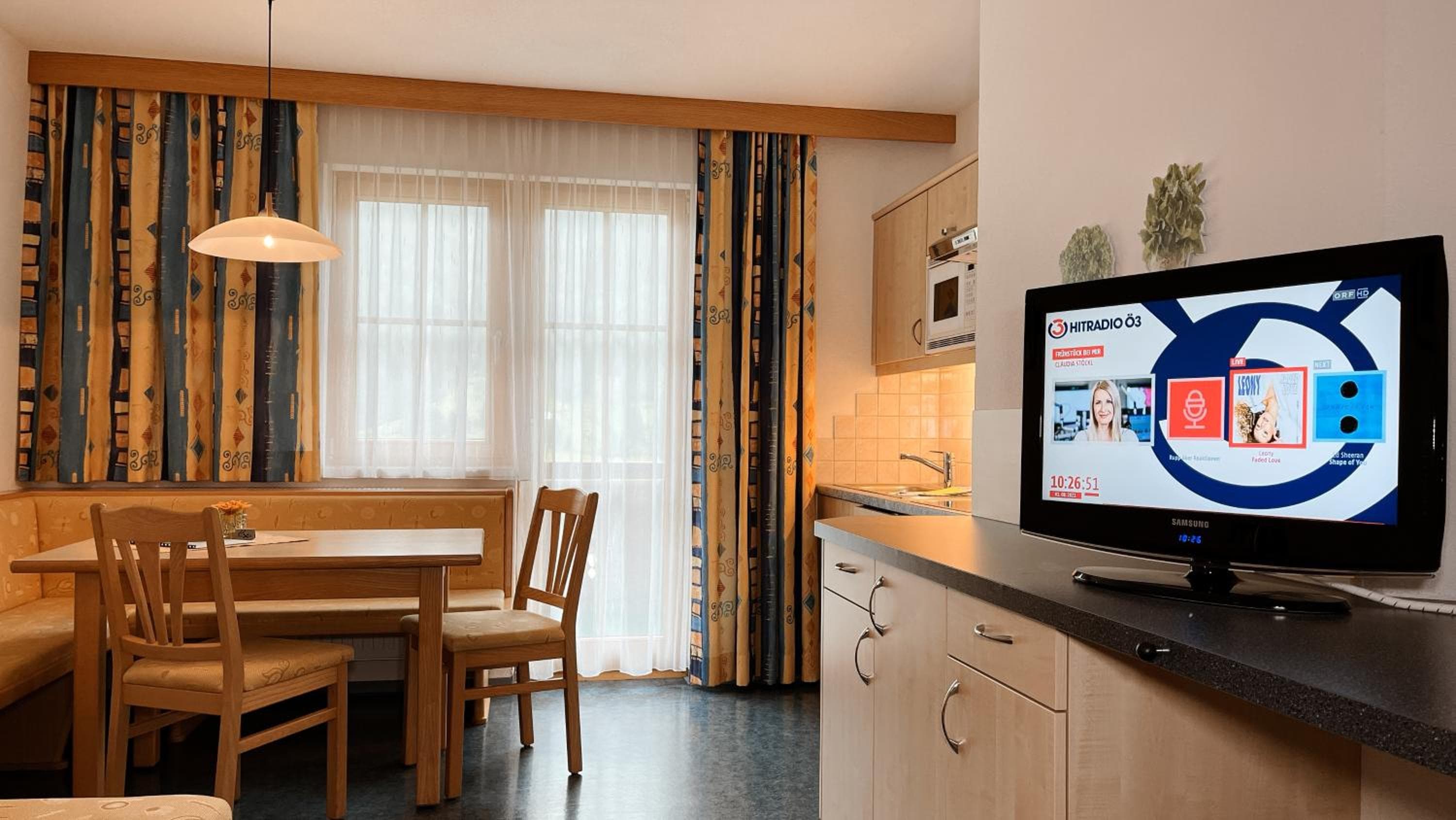 Apartment B mit 2 Schlafzimmern und Balkon 